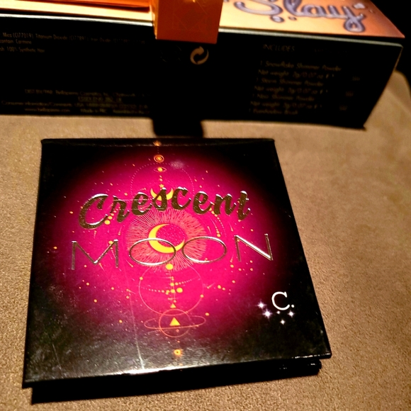 Makeup Lot Eyeshadows, Blush, & Liquid Lipstick - Picture 6 of 11